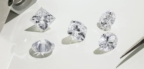 Moissanite and Lab-Grown Diamond Jewellery